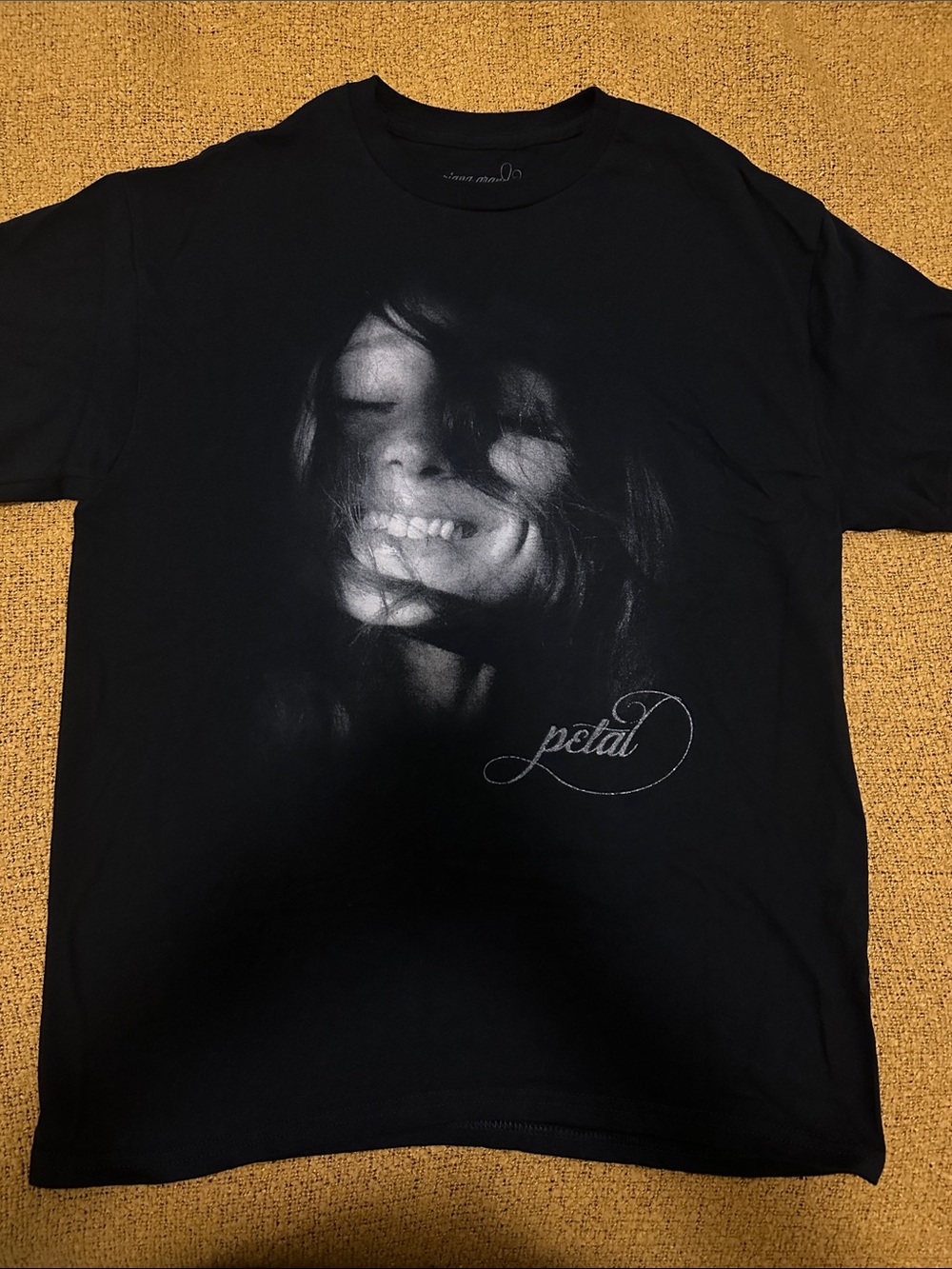 Ariana Grande Black 'Petal' Photo-Print Short Sleeve Tee